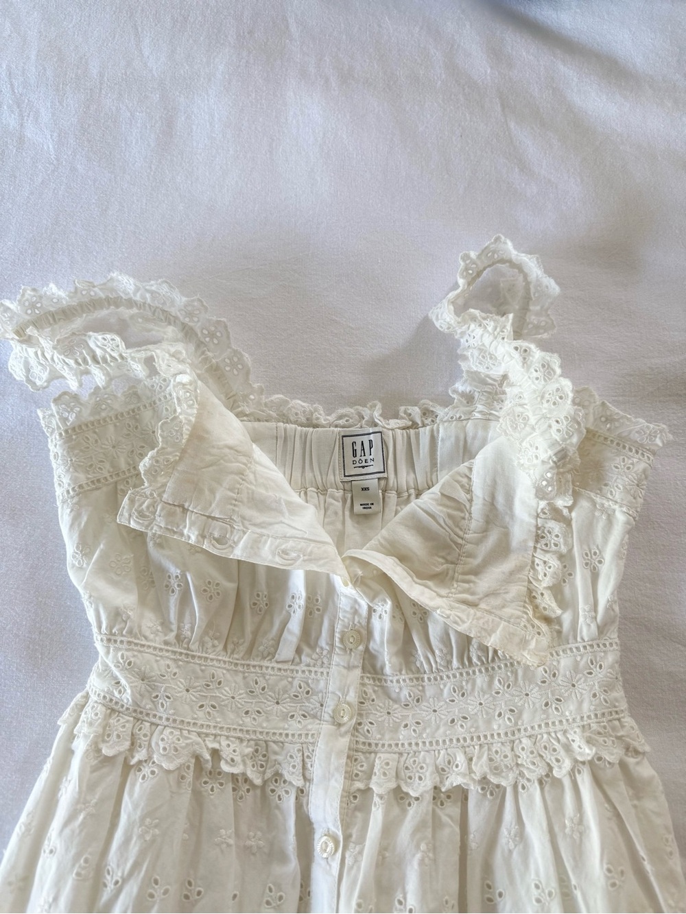 GAP x DÔEN White Eyelet Tiered Midi Dress with Scalloped Straps - Picture 9 of 11